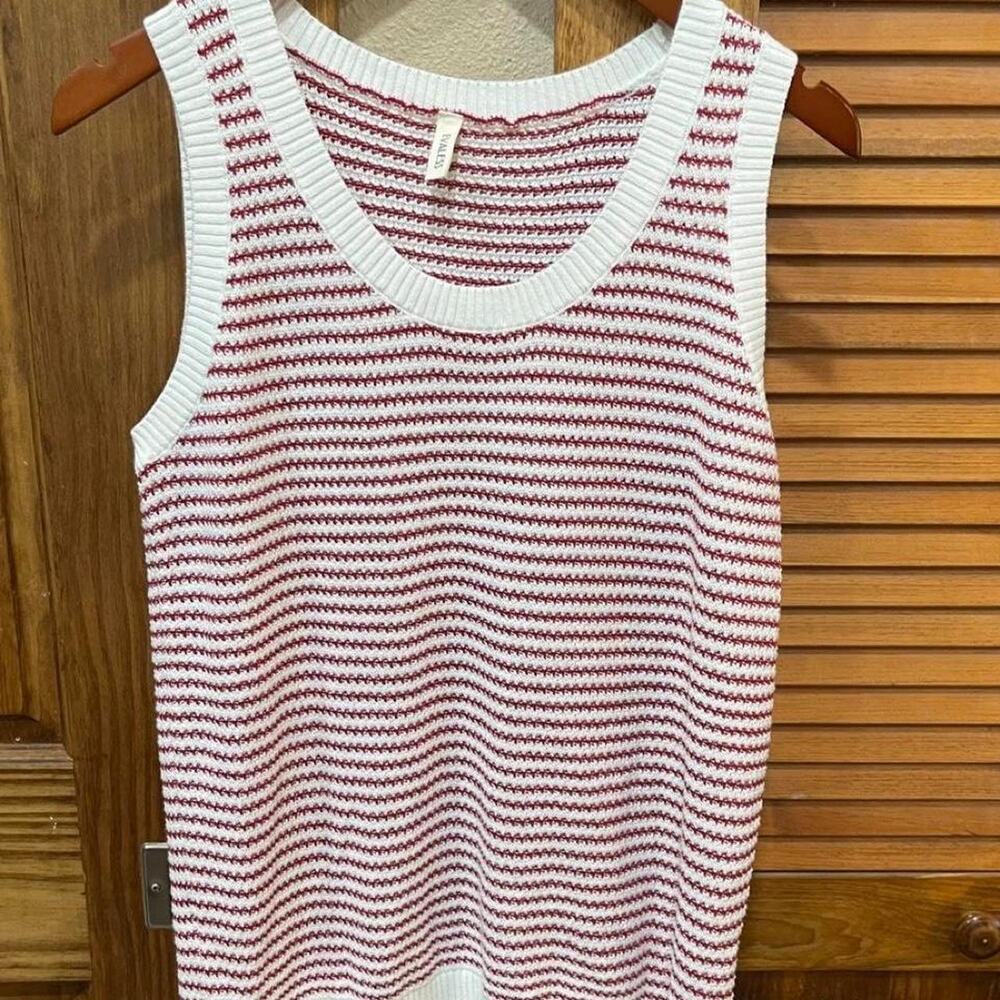 Evaless white and red striped knit